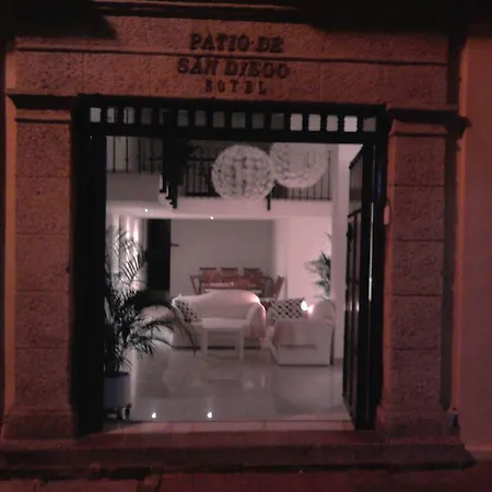 Patio De San Diego 2*